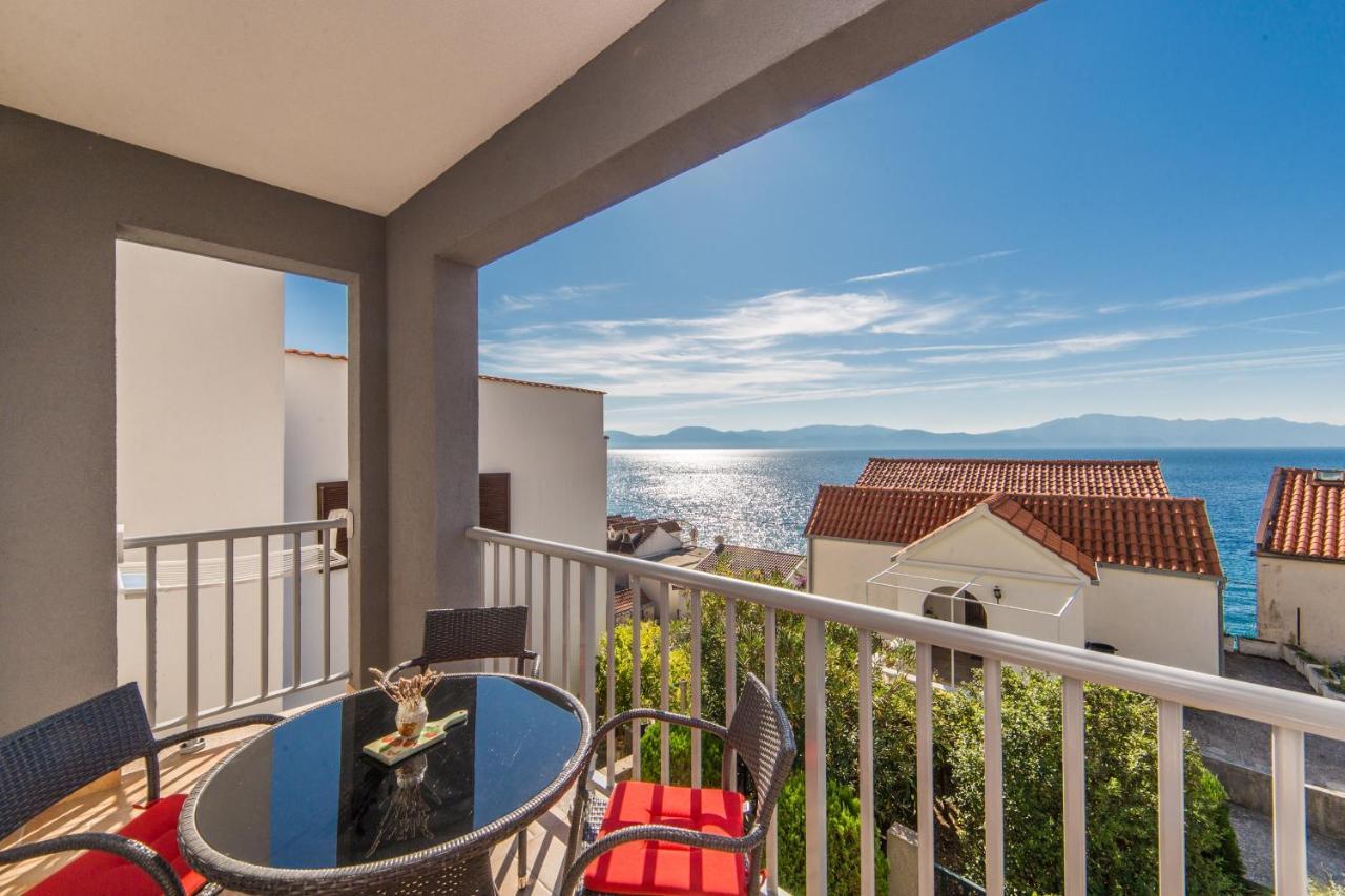 Apartments By The Sea Brist, Makarska - 11078 Extérieur photo