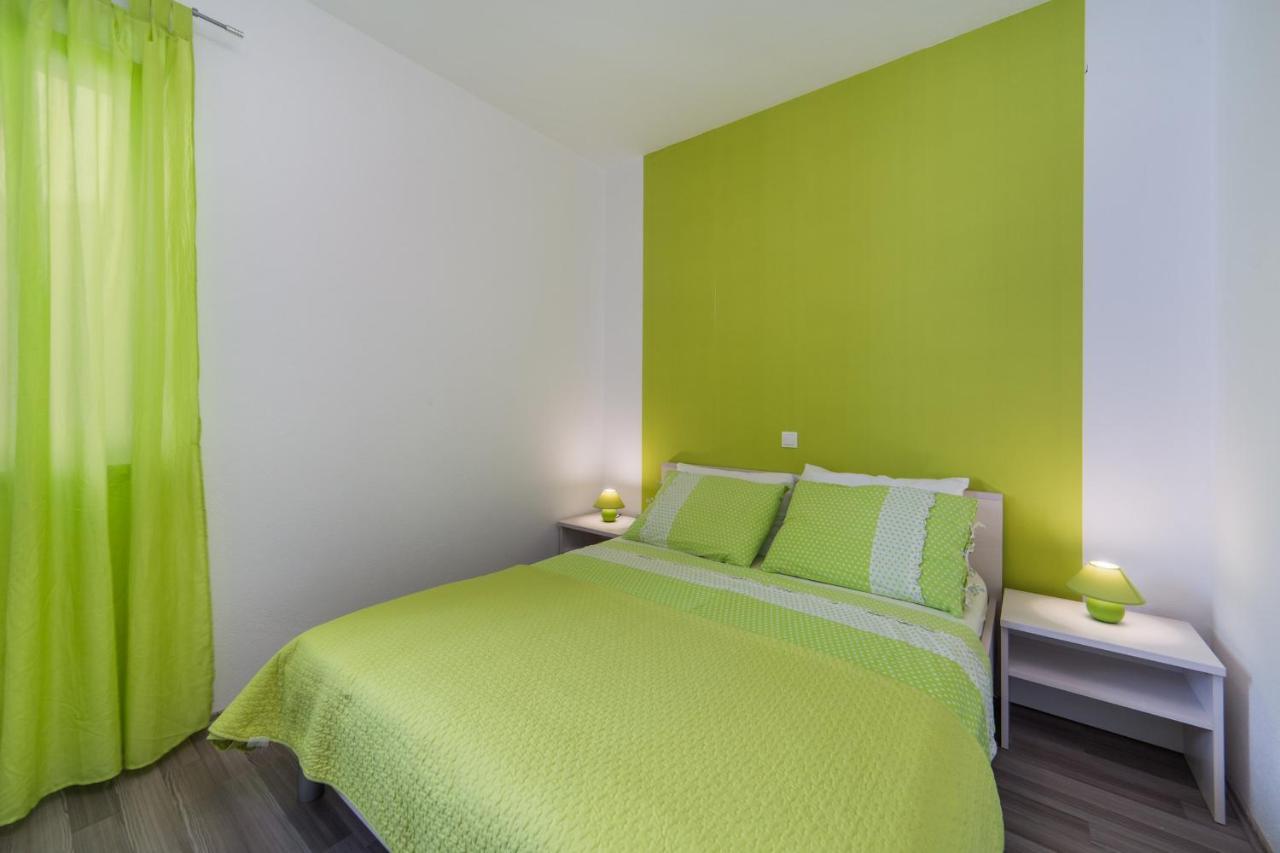 Apartments By The Sea Brist, Makarska - 11078 Extérieur photo